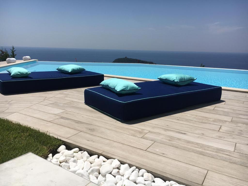 Luxury Blue&blanc Piscina A Sfioro Isola Villa Diamante