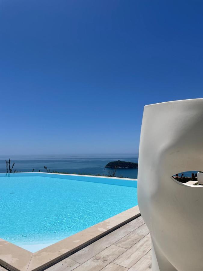 Villa Luxury Blue&blanc Piscina A Sfioro Isola